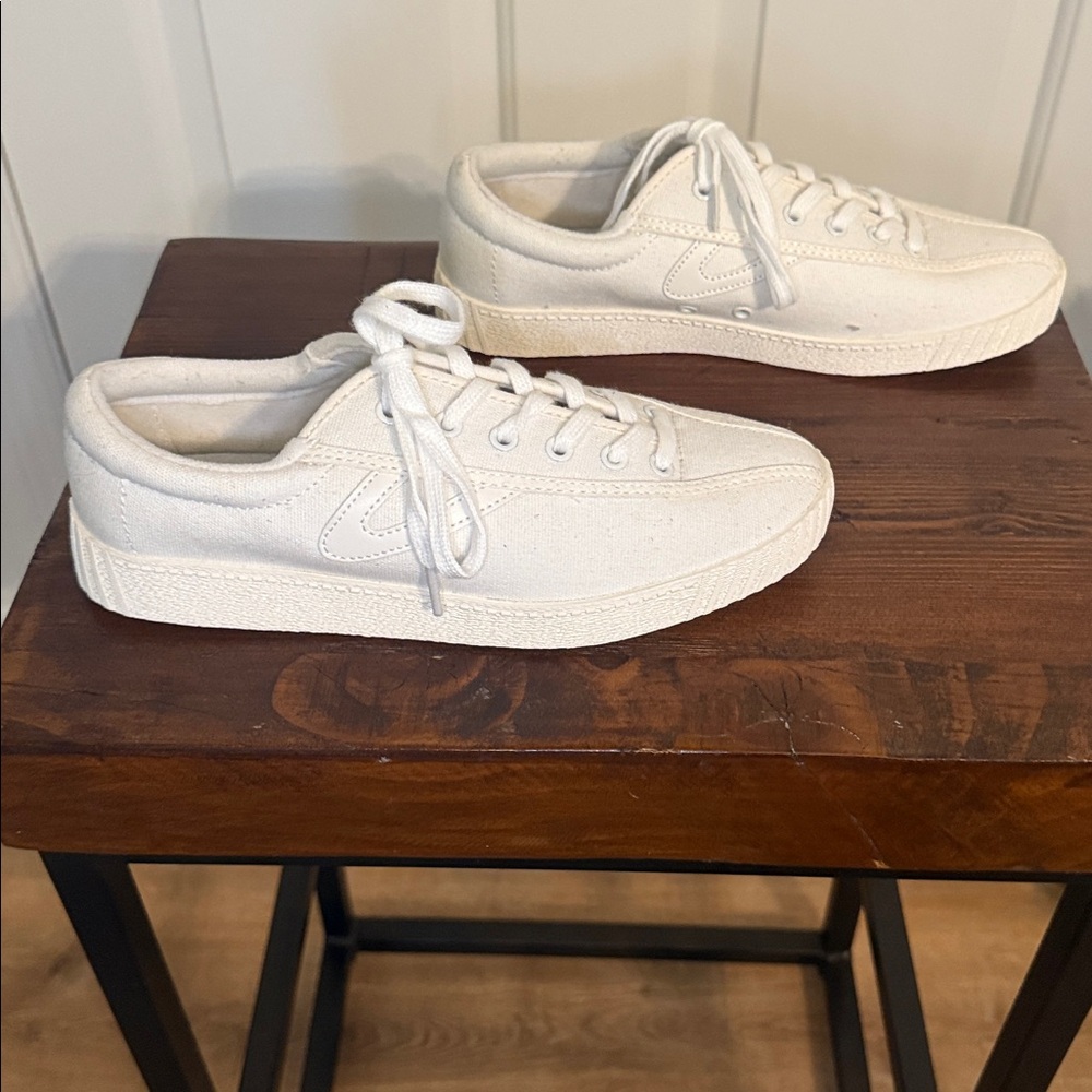 Tretorn Classic Canvas Size Woman's 7M - Picture 5 of 8
